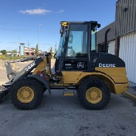 2015 John Deere 244K