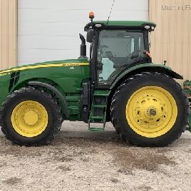 2015 John Deere 8270R
