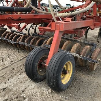 2001 Bourgault 5710