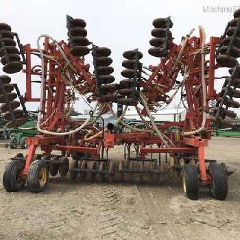 2001 Bourgault 5710