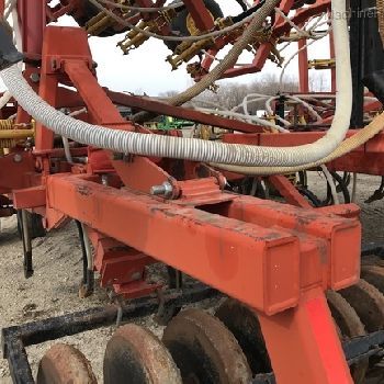 2001 Bourgault 5710