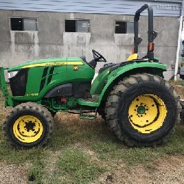 2015 John Deere 4052M