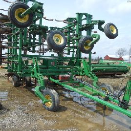 2003 John Deere 2200