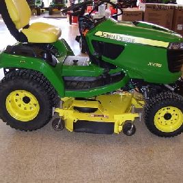 2018 John Deere X738
