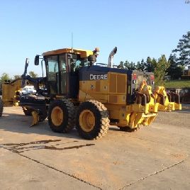 2015 John Deere 772GP