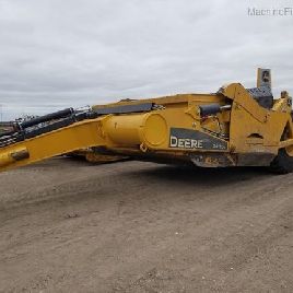 2018 John Deere 2412E