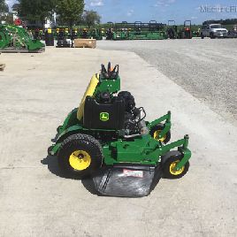 2017 John Deere 652E
