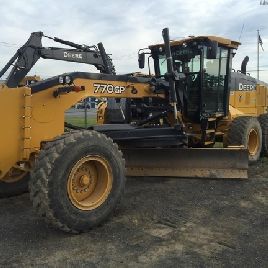 2014 John Deere 770GP