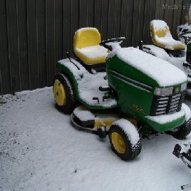 2003 John Deere GT235