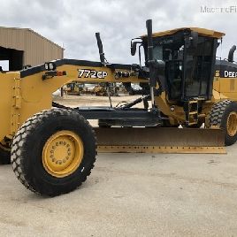 2015 John Deere 772GP