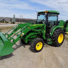 2017 John Deere 4044R