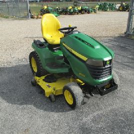 2017 John Deere X590