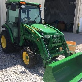 2018 John Deere 3046R