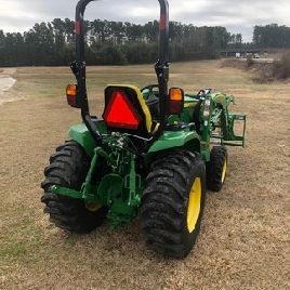 2018 John Deere 3033R