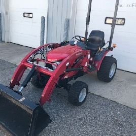 2016 Mahindra EMAX 22