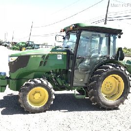2017 John Deere 5090GN