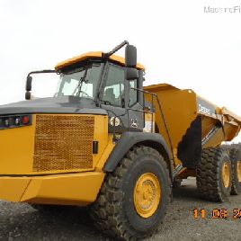 2019 John Deere 370E