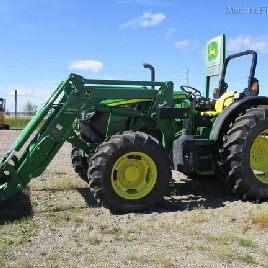 2017 John Deere 5085M