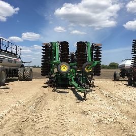 2013 John Deere 2623