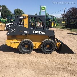 2015 John Deere 318E