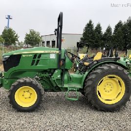 2017 John Deere 5090GV