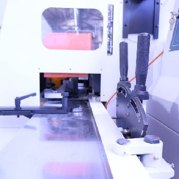 MOLDURERA ANTEC MOD S 523 + U