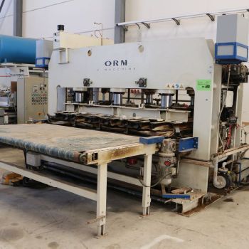 PRESS MEMBRANE ORMA WITH TABLE ENTRY AND EXIT