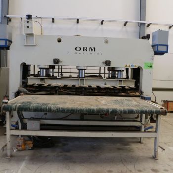 PRESS MEMBRANE ORMA WITH TABLE ENTRY AND EXIT