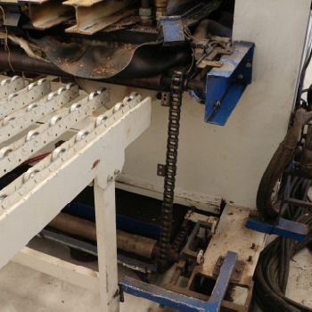 PRESS MEMBRANE ORMA WITH TABLE ENTRY AND EXIT