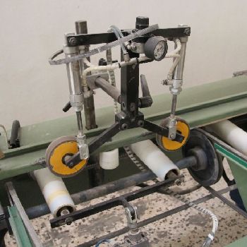 CIGARETTE MOLDING LOADER MOD CM-2600