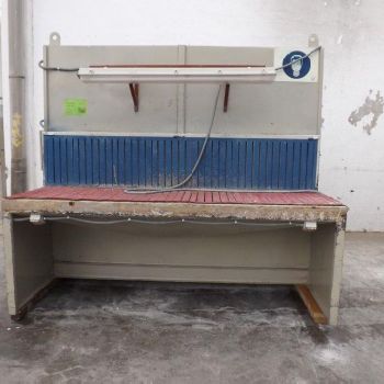 SANDING TABLE WITH SUCTION FILTERS