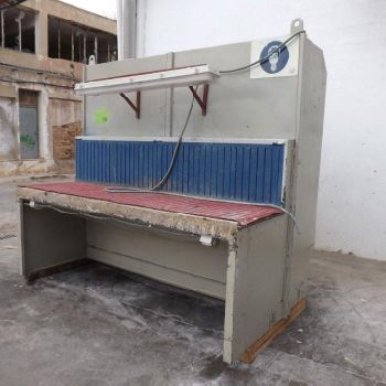 SANDING TABLE WITH SUCTION FILTERS