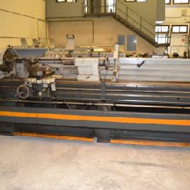 Torno QUANTUM D560 de 3000