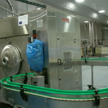 Mobemur automatic can seamer with vacuum.