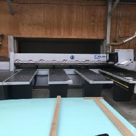 Sierra de dimensionamiento de paneles HOLZMA HPP 82/43