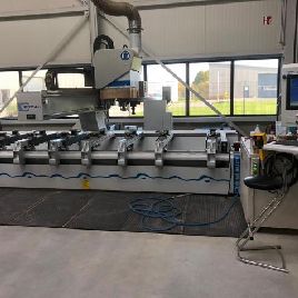 Обрабатывающие центры с ЧПУ HOMAG BAZ 211/40 K