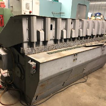 Wieger 2500x4 guillotine