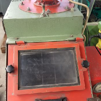 Glass sandblasting booth