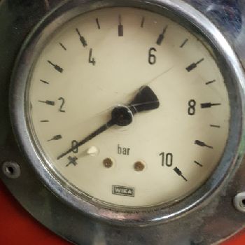 Glass sandblasting booth