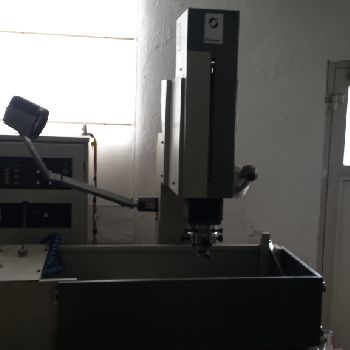 Spark / Pisraneh 511 50 A Electric Discharge Machine