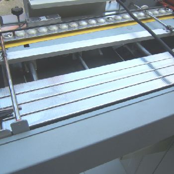 Multipli 382 with flat pile feeder