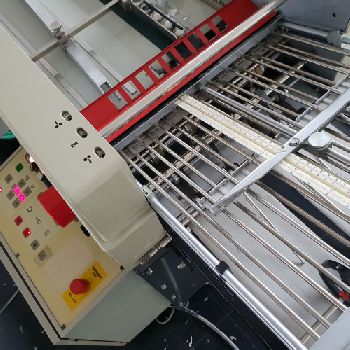 Multipli 382 with flat pile feeder