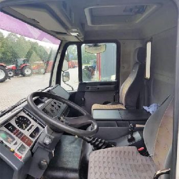 N / A MAN LIFT TRUCK 8.163