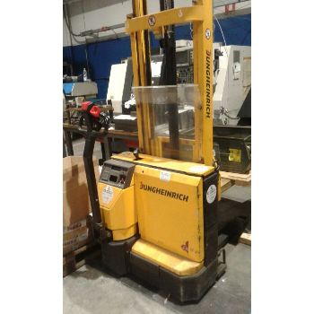 CODE 1095 JUNGHEINRICH ELECTRIC PALLET TRUCK 1400 Kg