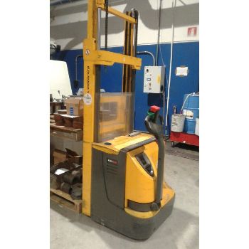 CODE 1095 JUNGHEINRICH ELECTRIC PALLET TRUCK 1400 Kg