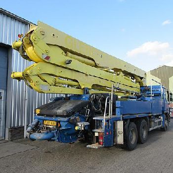 2010 Putzmeister M36/4 / ACTROS RHD
