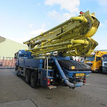 2010 Putzmeister M36/4 / ACTROS RHD