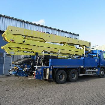 2010 Putzmeister M36/4 / ACTROS RHD