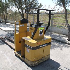 1998 CATERPILLAR NO 2000 M