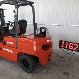 2002 NISSAN UGJ02A30